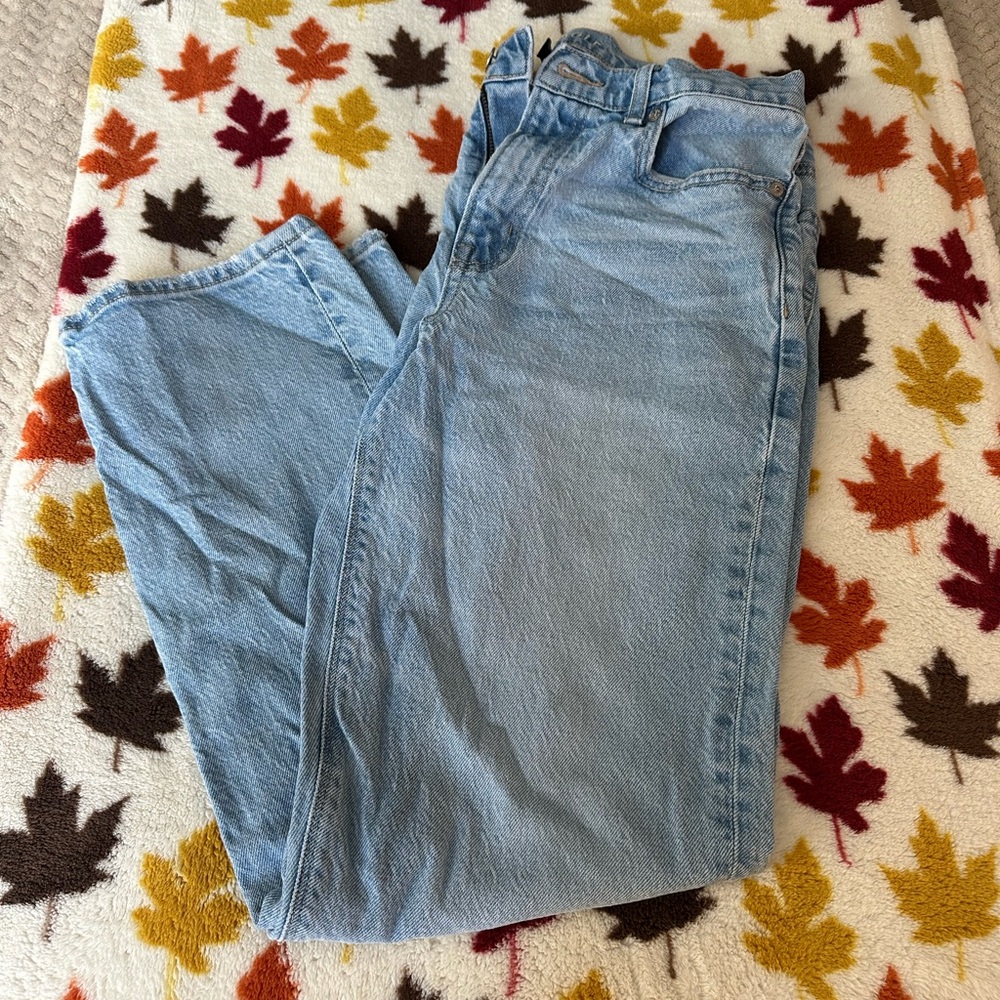 AE High Waisted Straight